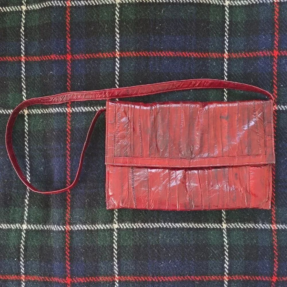 Lee | Burgundy Eel Skin Shoulder Bag